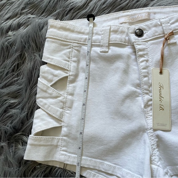 FRANKIE B. lita hi rise cut out short - Picture 6 of 6